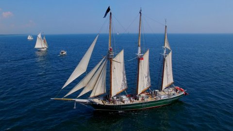 Tall Ships Field Trip with the IVHS